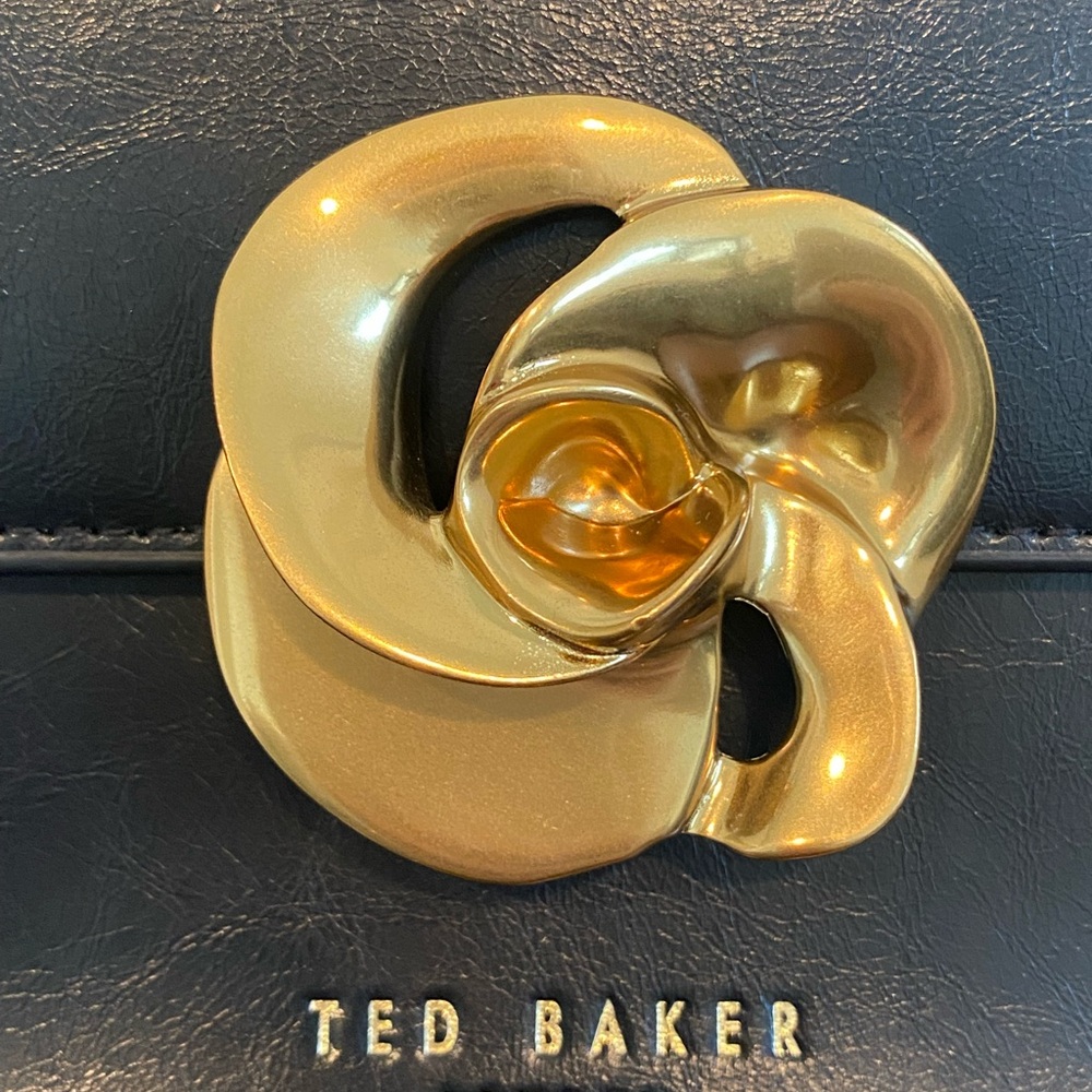 Ted Baker Rosalie Black Leather Crossbody Bag with Luxe Gold Rose Closure NWT - Picture 7 of 16